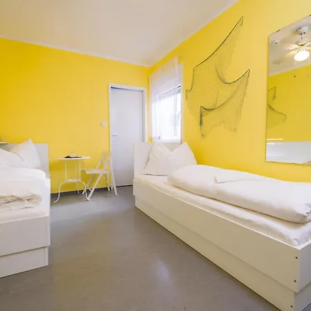 La Port Hotel *