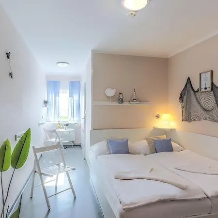 La Port Hotel *