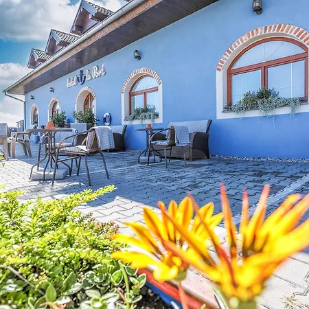 La Port Hotel *