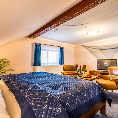 La Port Hotel *
