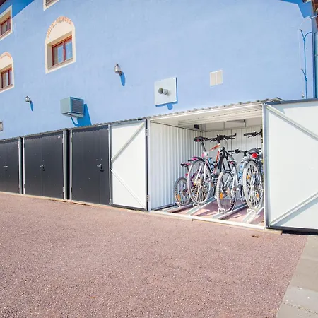 La Port زنويمو