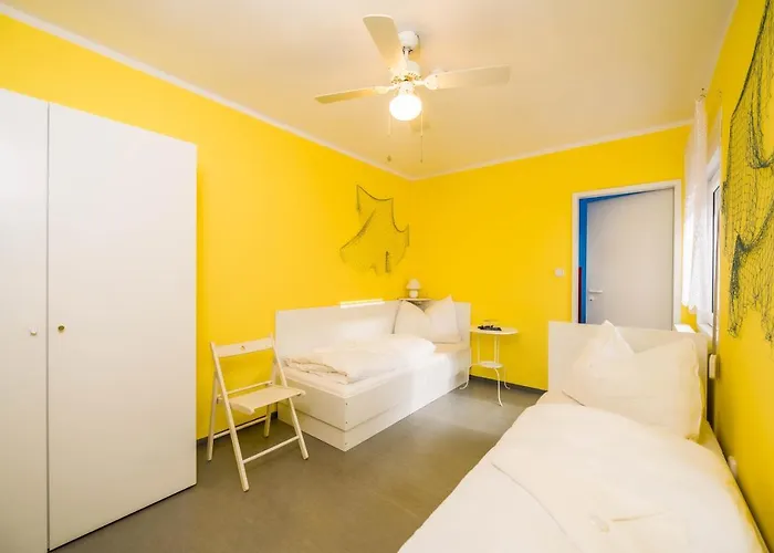 La Port Hotel *